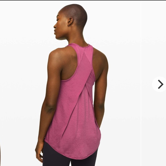 NWOT Lululemon essential tank pleated - Picture 2 of 10